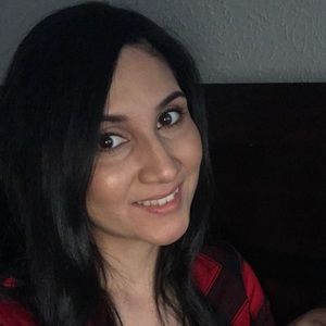 Meet your Posher, Mayela